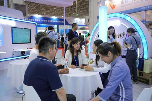 內蒙古出版集團攜手內蒙古漠尼文化，大e洋智慧教育產品閃耀內蒙古教育裝備展